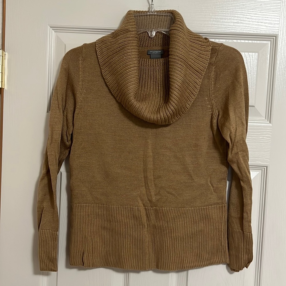 Ann Taylor sweater , size M petite